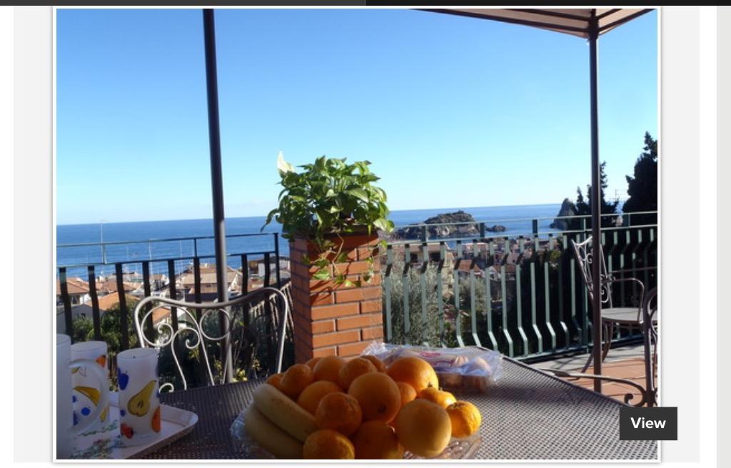 La Magnolia Appartement Aci Trezza Buitenkant foto