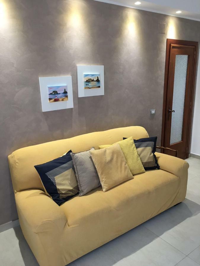 La Magnolia Appartement Aci Trezza Buitenkant foto